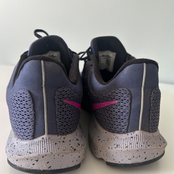 Women’s Nike Quest Running shoes Size 6.5 - Picture 3 of 5